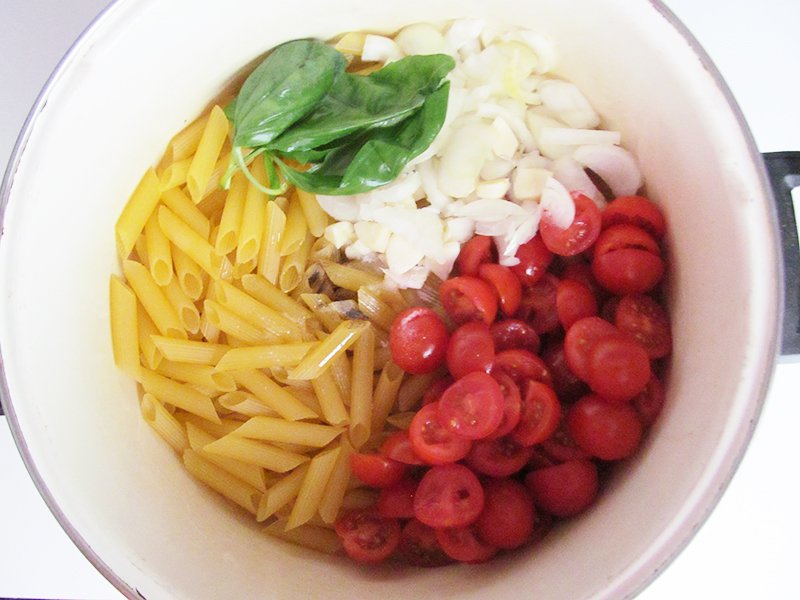 One Pot Pasta - Tomato & Basil