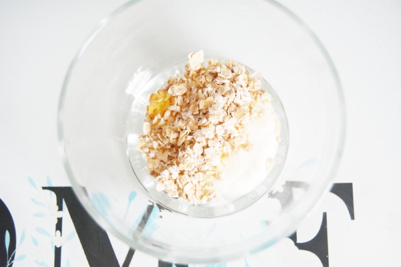 DIY Yogurt, Oat & Honey Face Mask