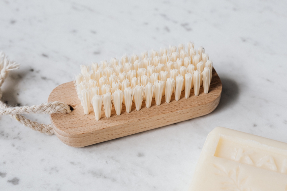 Dry Brushing 101: Everything You Need To Know & How To Do It